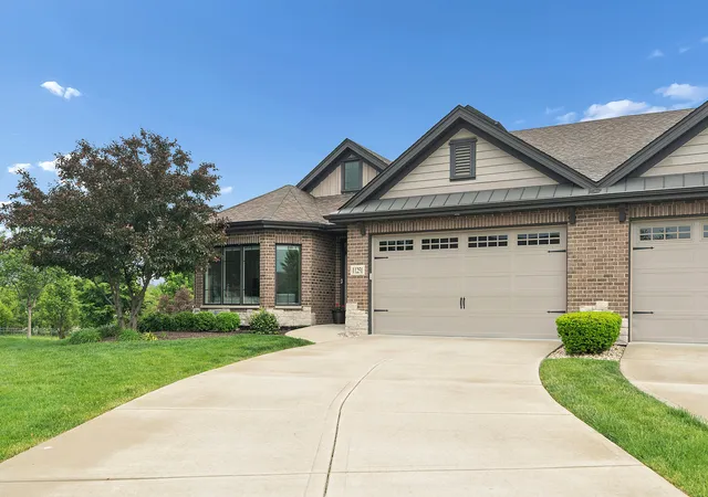 Photo 2 of Townhouse for sale at 11251 Pinecrest Ct, Orland Park, IL 60467 | MLS# 12772998 | Listing updated on 2026-10-06