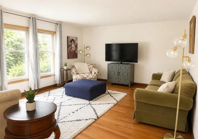 Photo 4 of Single family home for sale at 1034 N Forest Rd, La Grange Park, IL 60526 | MLS# 12772999 | Listing updated on 2026-09-30