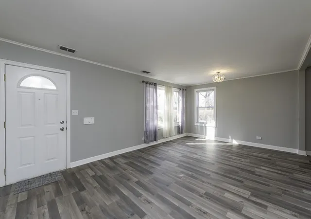 Photo 3 of Single family home for sale at 400 7th Avenue, Libertyville, IL 60048 | MLS# 12773025 | Listing updated on 2026-10-06