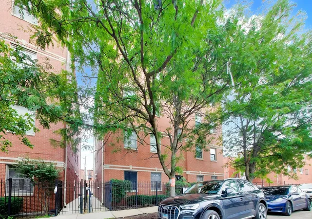 Photo 2 of Condo for sale at 519 S Maplewood Ave #4N, Chicago, IL 60612 | MLS# 12773029 | Listing updated on 2026-10-06