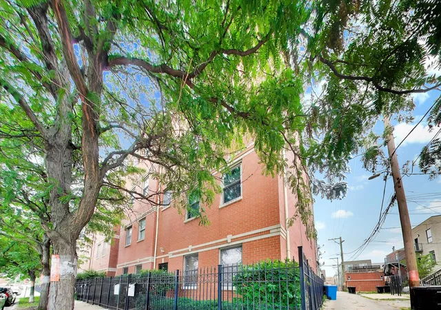 Photo 3 of Condo for sale at 519 S Maplewood Ave #4N, Chicago, IL 60612 | MLS# 12773029 | Listing updated on 2026-10-06