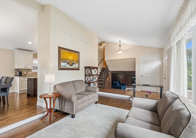 Photo 4 of Single family home for sale at 7730 Arcadia St, Morton Grove, IL 60053 | MLS# 12773032 | Listing updated on 2026-10-02