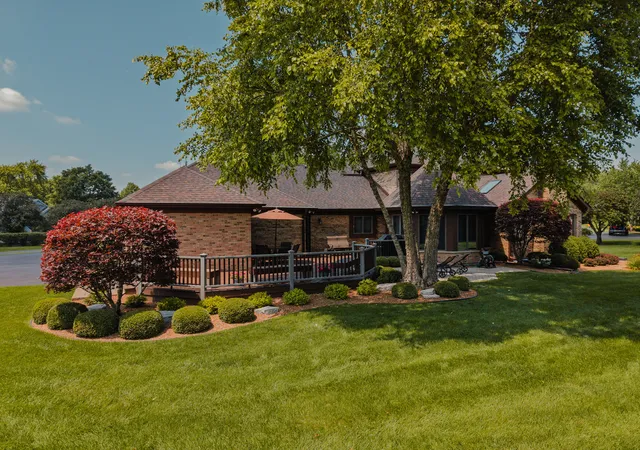 Photo 3 of Single family home for sale at 1406 Afton Cir, Inverness, IL 60010 | MLS# 12773036 | Listing updated on 2026-09-30