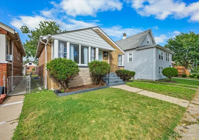 Photo 4 of Single family home for sale at 11308 S Avenue N, Chicago, IL 60617 | MLS# 12773060 | Listing updated on 2026-10-01