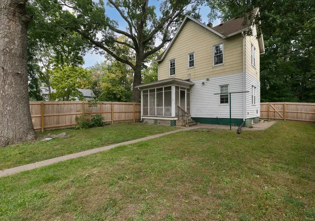 Photo 1 of Single family home for sale at 719 3rd Street, Moline, IL 61265 | MLS# 12773083 | Listing updated on 2026-10-07