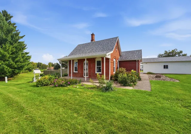 Photo 1 of Single family home for sale at 100 5th Street, Sherrard, IL 61281 | MLS# 12773095 | Listing updated on 2026-10-06