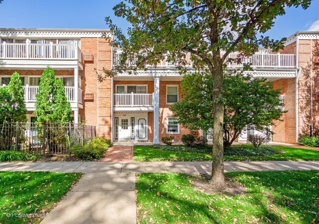 Photo 2 of Condo for sale at 101 E Cossitt Ave #102, La Grange, IL 60525 | MLS# 12773127 | Listing updated on 2026-10-27