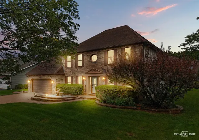 Photo 2 of Single family home for sale at 475 Prairie Knoll Dr, Naperville, IL 60565 | MLS# 12773128 | Listing updated on 2026-10-05