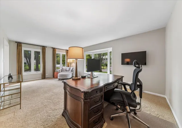 Photo 4 of Single family home for sale at 1415 Heatherton Dr, Naperville, IL 60563 | MLS# 12773135 | Listing updated on 2026-10-08