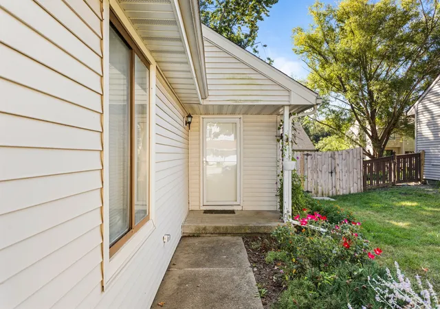Photo 2 of Townhouse for sale at 726 Higgins Rd, Champaign, IL 61822 | MLS# 12773166 | Listing updated on 2026-10-06