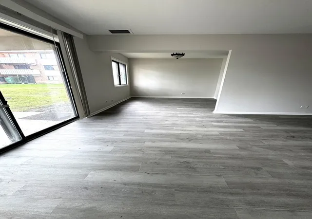 Photo 3 of Condo for sale at 2000 Bayside Dr #110, Palatine, IL 60074 | MLS# 12773184 | Listing updated on 2026-10-12