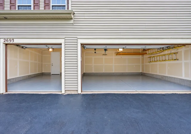 Photo 3 of Single family home for sale at 2693 Bull Run Dr, Aurora, IL 60503 | MLS# 12773208 | Listing updated on 2026-10-22
