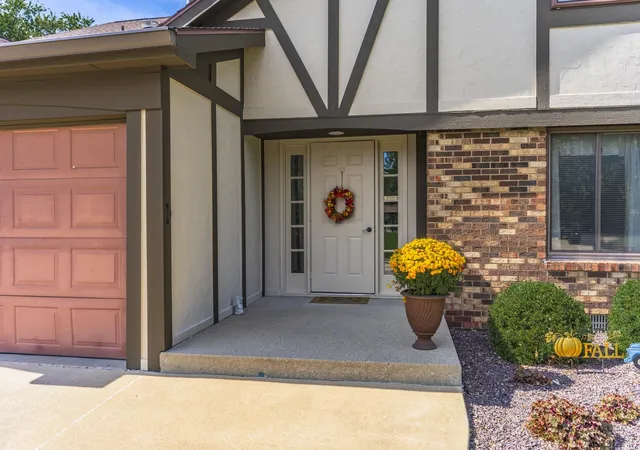 Photo 3 of Townhouse for sale at 11 Brandywine Ct #11, Bloomington, IL 61704 | MLS# 12773211 | Listing updated on 2026-10-07