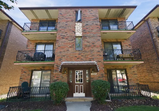 Listing Photo 1 - Condo for sale in building located at 6545 W 64Th Pl, Chicago, IL 60638 - Unit #2W