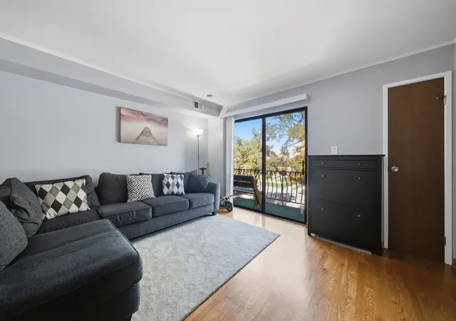 Listing Photo 3 - Condo for sale in building located at 6545 W 64Th Pl, Chicago, IL 60638 - Unit #2W