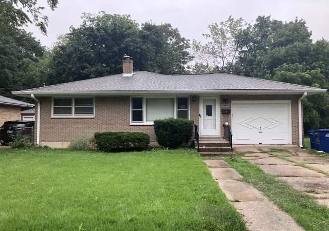 Photo 1 of Single family home for sale at 1333 Eastview Dr, Waukegan, IL 60085 | MLS# 12773216 | Listing updated on 2026-10-06