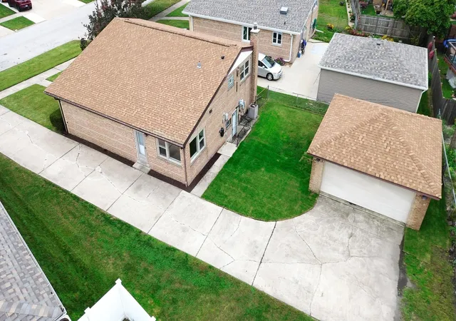 Photo 2 of Single family home for sale at 10107 Lawrence Ct, Oak Lawn, IL 60453 | MLS# 12773218 | Listing updated on 2026-10-06