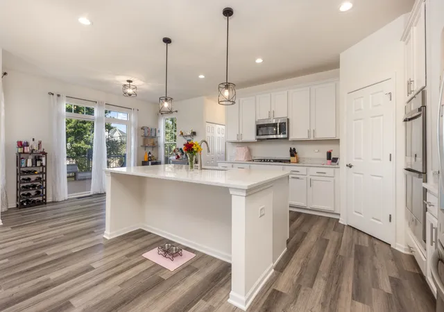 Photo 3 of Single family home for sale at 26458 W Vincent Dr, Plainfield, IL 60585 | MLS# 12773220 | Listing updated on 2026-10-08