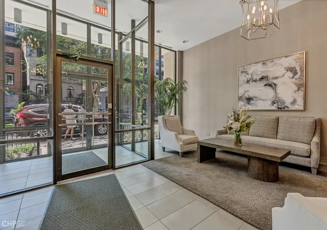 Photo 4 of Condo for sale at 1516 N State Pkwy #5B, Chicago, IL 60610 | MLS# 12773240 | Listing updated on 2026-10-06