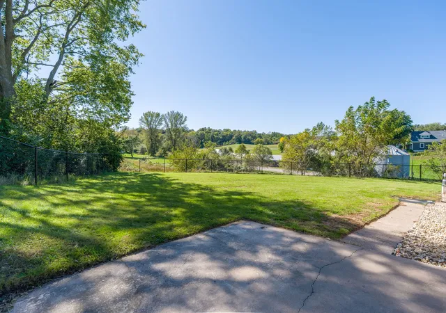 Photo 3 of Single family home for sale at 8400 78th Avenue W, Milan, IL 61264 | MLS# 12773244 | Listing updated on 2026-10-23