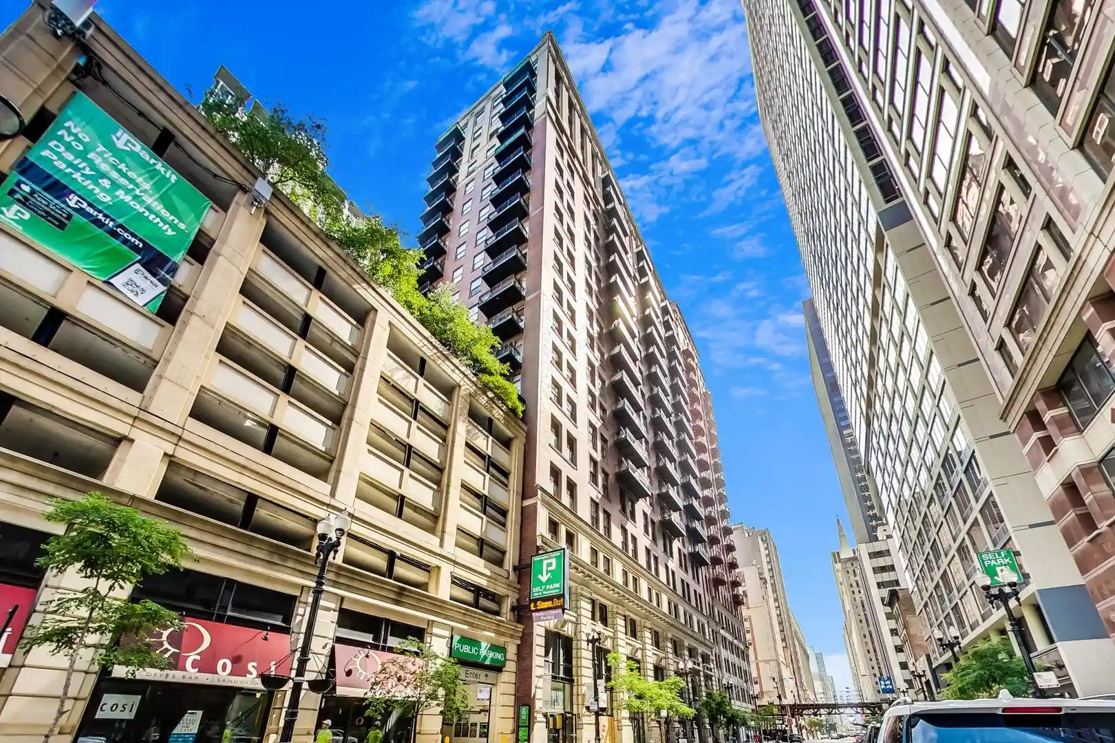 Listing Photo 1 - Condo for sale in 212 W Washington St located at 212 W Washington St, Chicago, IL 60606 - Unit #1908