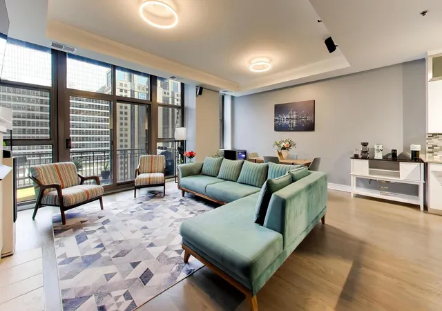 Listing Photo 5 - Condo for sale in building located at 212 W Washington St, Chicago, IL 60606 - Unit #1908