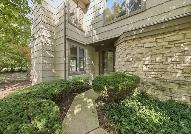 Photo 2 of Condo for sale at 1108 Lodgepole Ct #1108, Darien, IL 60561 | MLS# 12773259 | Listing updated on 2026-10-07