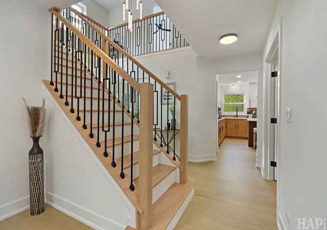 Photo 3 of Single family home for sale at 72 Julie Ln, Vernon Hills, IL 60061 | MLS# 12773269 | Listing updated on 2026-10-02