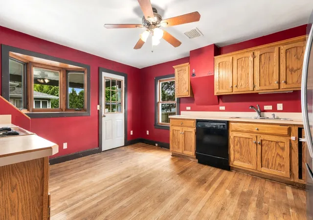 Photo 3 of Single family home for sale at 20 N Joles St, Sandwich, IL 60548 | MLS# 12773275 | Listing updated on 2026-10-03