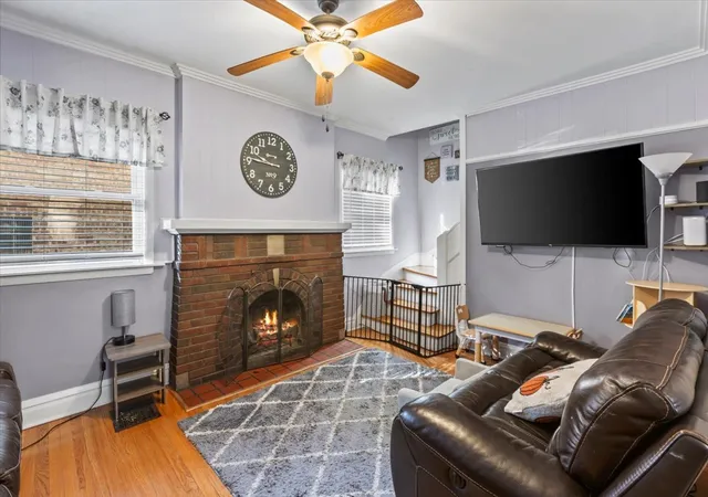 Photo 3 of Single family home for sale at 10330 S Artesian Ave, Chicago, IL 60655 | MLS# 12773305 | Listing updated on 2026-10-07