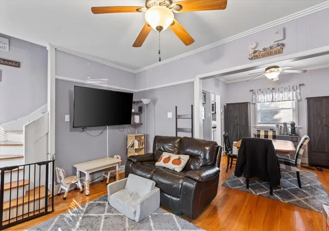 Photo 4 of Single family home for sale at 10330 S Artesian Ave, Chicago, IL 60655 | MLS# 12773305 | Listing updated on 2026-10-07