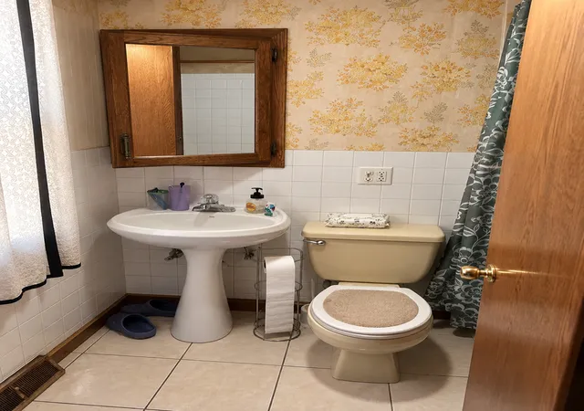 Photo 3 of Single family home for sale at 2903 Gabriel Ave, Zion, IL 60099 | MLS# 12773308 | Listing updated on 2026-10-06