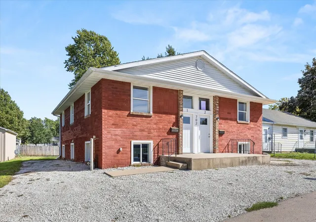 Photo 3 of Multi family home for sale at 702 4th Avenue, Ottawa, IL 61350 | MLS# 12773310 | Listing updated on 2026-10-08