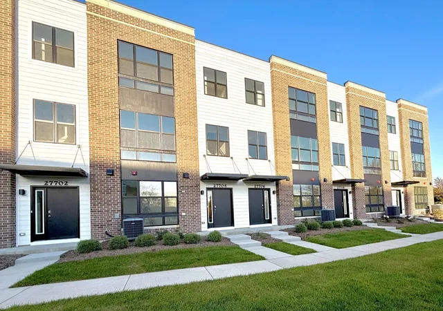 Photo 1 of Townhouse for sale at 27680 Maecliff Dr, Warrenville, IL 60555 | MLS# 12773311 | Listing updated on 2026-10-21