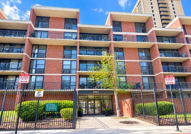 Condo for sale at 2921 S Michigan Ave #517, Chicago, IL 60616 | MLS# 12773315