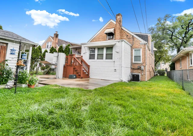 Photo 3 of Single family home for sale at 1733 N 73rd Avenue, Elmwood Park, IL 60707 | MLS# 12773316 | Listing updated on 2026-10-06