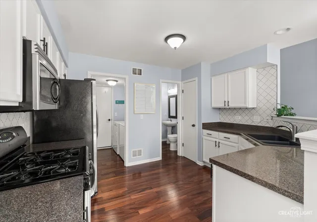 Photo 3 of Townhouse for sale at 343 Capitol Dr #B, Sugar Grove, IL 60554 | MLS# 12773328 | Listing updated on 2026-10-06