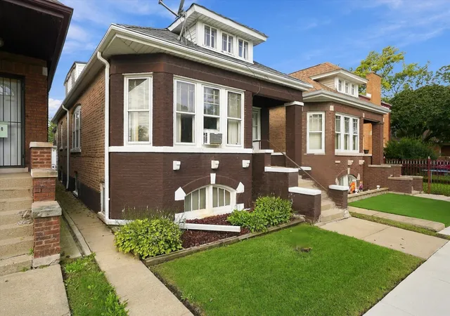 Photo 1 of Single family home for sale at 5708 S Richmond St, Chicago, IL 60629 | MLS# 12773333 | Listing updated on 2026-10-07