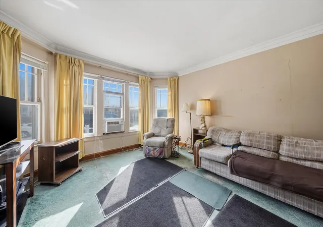 Photo 3 of Single family home for sale at 5708 S Richmond St, Chicago, IL 60629 | MLS# 12773333 | Listing updated on 2026-10-07