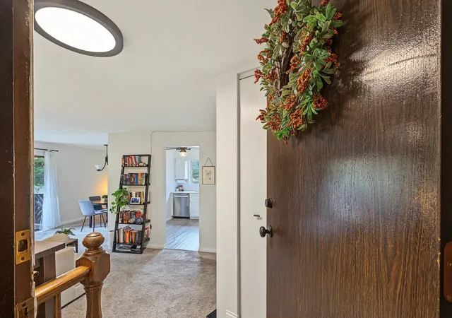 Listing Photo 4 - Condo for sale in building located at 1774 Gloucester Ct, Wheaton, IL 60189 - Unit #C