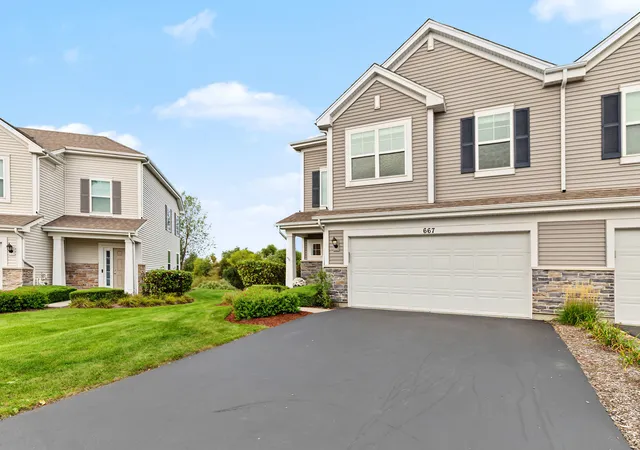 Photo 2 of Townhouse for sale at 667 Anchorage Ct, Pingree Grove, IL 60140 | MLS# 12773351 | Listing updated on 2026-10-07