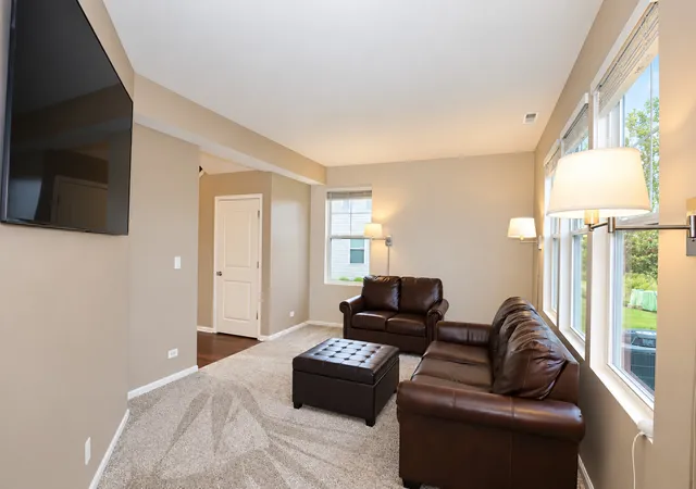 Photo 4 of Townhouse for sale at 667 Anchorage Ct, Pingree Grove, IL 60140 | MLS# 12773351 | Listing updated on 2026-10-07