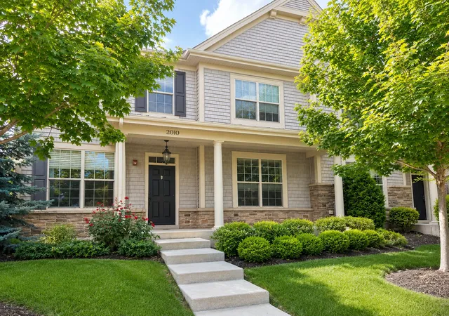 Photo 2 of Townhouse for sale at 2010 Shermer Rd, Glenview, IL 60026 | MLS# 12773362 | Listing updated on 2026-10-06