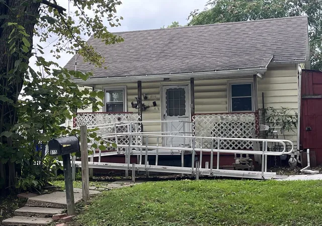 Photo 1 of Single family home for sale at 815 N Grace Ave, Kewanee, IL 61443 | MLS# 12773368 | Listing updated on 2026-10-05