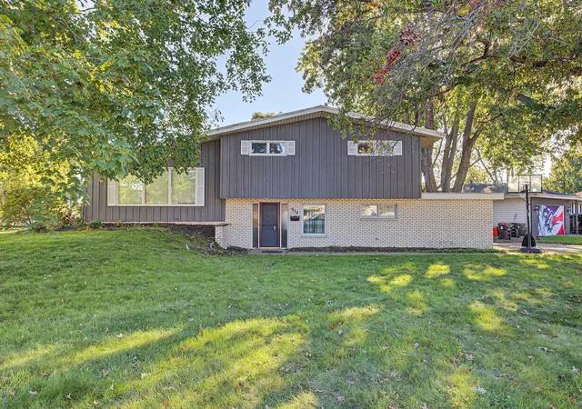 Photo 1 of Single family home for sale at 954 E Madison St, Morton, IL 61550 | MLS# 12773371 | Listing updated on 2026-10-06