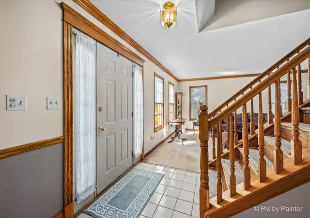 Photo 3 of Single family home for sale at 765 Crest Dr, Cary, IL 60013 | MLS# 12773386 | Listing updated on 2026-10-07