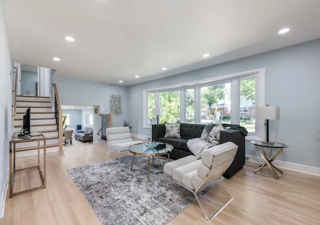 Photo 4 of Single family home for sale at 7600 Lowell Ave, Skokie, IL 60076 | MLS# 12773387 | Listing updated on 2026-10-06