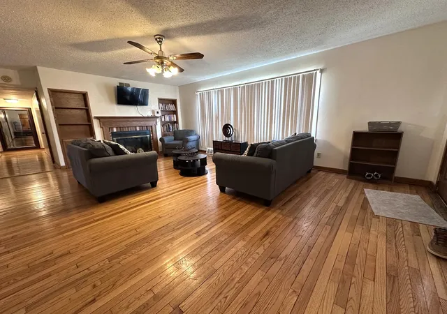 Photo 3 of Single family home for sale at 1107 Locust St, Sterling, IL 61081 | MLS# 12773399 | Listing updated on 2026-10-07
