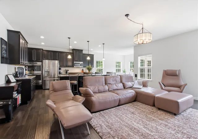 Photo 4 of Single family home for sale at 3016 Monterey Ln, Wadsworth, IL 60083 | MLS# 12773401 | Listing updated on 2026-10-06