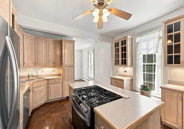 Photo 3 of Multi family home for sale at 638 S Hough St, Barrington, IL 60010 | MLS# 12773410 | Listing updated on 2026-10-06